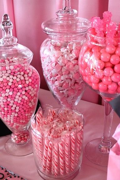 Pink candy buffet. Pink Sweets, Tout Rose, Pink Bridal Shower, Pink Foods, Rose Bonbon, Pastel Pink Aesthetic, Pink Bridal, Colorful Candy, Pink Parties