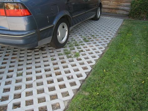 15 Practical Driveway Ideas Perfect for Any Budget Green Driveways, Grass Pavers Driveway, Driveway Ideas Cheap, Grass Block, Grass Driveway, Permeable Driveway, Grass Pavers, Diy Driveway, Cobblestone Driveway