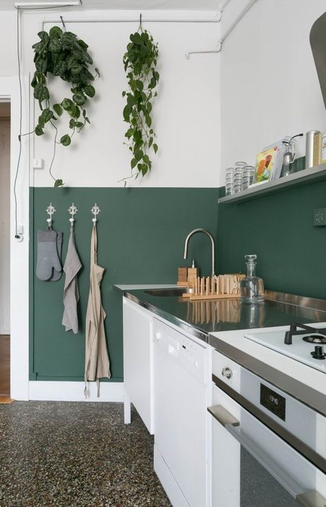 Half-Painted Walls That Are All-the-Way Gorgeous | Apartment Therapy Main | Bloglovin’ Half Painted Walls, Gorgeous Apartment, Modern Apartment Decor, Dark Green Walls, Green Apartment, Green Walls, 아파트 인테리어, Trendy Kitchen, Kitchen Paint