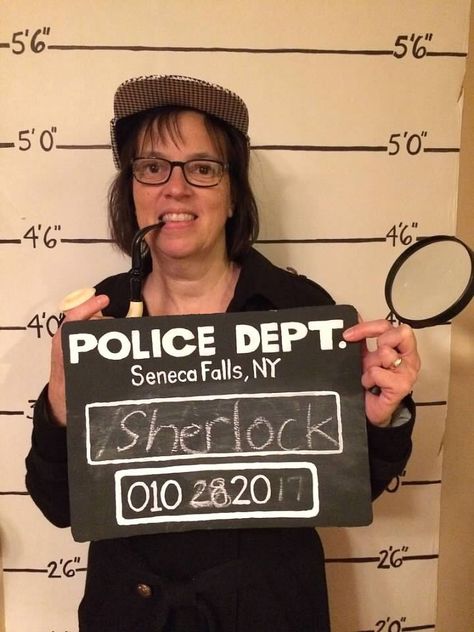 Prison photo backdrop 2017 Diy Mugshot Sign, Diy Mugshot Backdrop, Halloween Photobooth Diy, Mugshot Photobooth, Mugshot Party, Halloween Photo Booth Ideas, Halloween Party Photo Booth, Halloween Photobooth, Trailer Trash Party