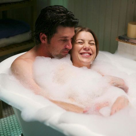 Grey's Anatomy: 9 Times Derek and Meredith's Relationship Made Us Sob Derek Meredith, Derek And Meredith, Grey's Anatomy Quiz, Meredith Grey's Anatomy, Greys Anatomy Derek, Greys Anatomy Couples, Greys Anatomy Episodes, Meredith And Derek, Best Tv Couples