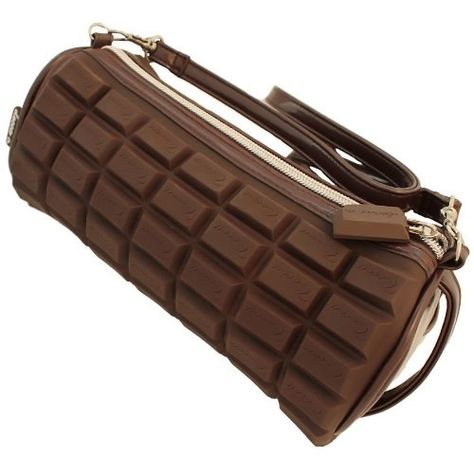 Chocolate-Candy-Bar-Style-Scented-Handbag. ~ Yeah, just what I need...a purse that makes me want to naw on it. Chocolate Purse, Chocolate Bag, Funky Purses, Chocolate Shapes, Unique Handbags, Chocolate Design, Chocolate Candy Bar, Unique Purses, Bar Styling