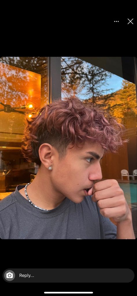 Mens Colored Hair Highlights, Peach Curls Men, Curly Hair Colour Ideas Men, Mens Dyed Hair Ideas Curly, Colored Curly Hair Men, Men Red Dyed Hair, Tinted Hair Men, Hair Colour For Curly Hair Men, Haircolor Ideas For 2023 Men