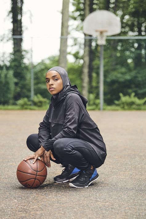 Haute Hijab's New Sustainable Sport Line 2020 Hijab Sport Style, Sports Photoshoot, Brand Shoots, Hijab Sport, Sports Hijab, Modest Activewear, Real Fashion, Fitness Photoshoot, Sportswear Fashion