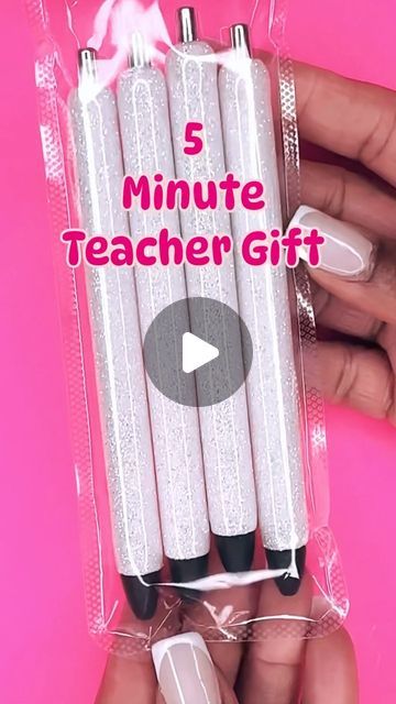 Myra Smith | Nurse | UVDTF Supplier | Educator on Instagram: "Here’s one way to create a small gift on a budget. The best pens for using our pen wraps are the custom ink joy pens. I get my pens from @benitascreations   We also have pen wraps that match our full wrap designs. They’re also perfect for creating a custom lid for your glass can design😊  Visit our website today! Remember.. but 50+ prints get 30% off instantly! www.silver-glitzz.com  #uvdtfpenwraps  #uvdtftransfer  #uvdtfsticker  #teachergiftideas  #teacherfuel  #teachertribe  #uvdtfsupplier" Ink Joy Pens, Small Teacher Appreciation Gifts Diy, How To Make Resin Pens, Personalized Pens Diy, Pen Gift Wrapping Ideas, How To Make Paper Nails, Pen Design Ideas, Cricut Pen Projects, Stationary Gift Ideas