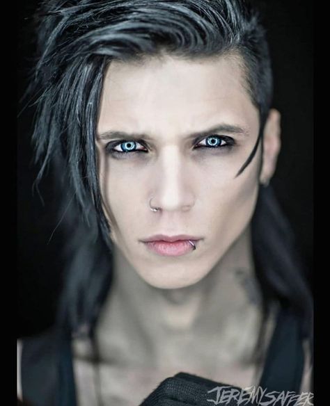 BVB Army on Instagram: “Oh My God His Eyes!! 🥺🖤 📸: @JeremySaffer . I’m a FanPage. His Only Official Account is @AndyBLACK . . #AndySix #AndySixx #Andy6…” Andy Biersack Long Hair, Lilith Czar, Portrait Practice, Andy Sixx, Andy Black, Hand Reference, Male Makeup, Andy Biersack, Front Face