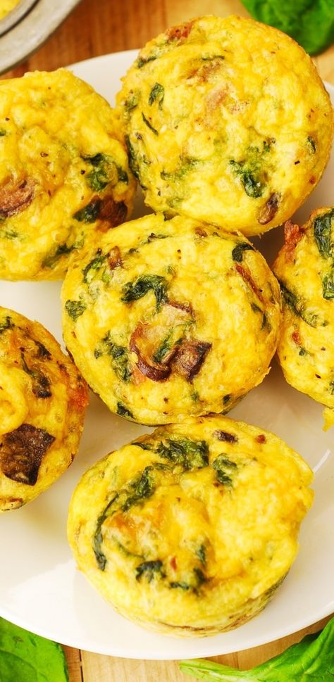 Breakfast Egg Muffins with Mushrooms and Spinach – these crustless mini quiches are perfect for breakfast, brunch, or potluck! Packed with protein, fiber, and veggies. Vegetarian, gluten free recipe. Savoury Vegetable Muffins, Vegetable Muffins, Bacon Egg Muffins, Breakfast Egg Muffins, Mushrooms And Spinach, Veggie Muffins, Egg Muffins Recipe, Savory Breakfast Recipes, Breakfast Egg Casserole