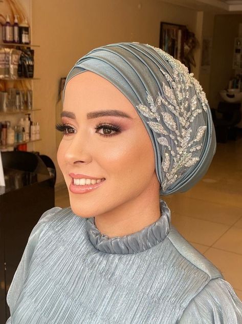 Hair Turban Tutorial, Doek Styles, Hijab Headpiece, Bridal Turban, Wedding Hijab Styles, Hijab Turban Style, Bride Head, Head Turban, Blue Ombre Hair