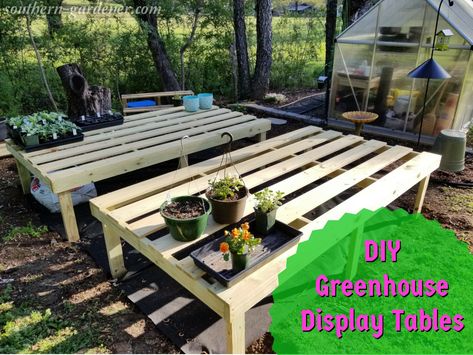 Greenhouse Display, Diy Greenhouse Shelves, Diy Pallet Bench, Greenhouse Tables, Rustic Baby Rooms, Diy Changing Table, Greenhouse Diy, Garden Center Displays, Display Tables