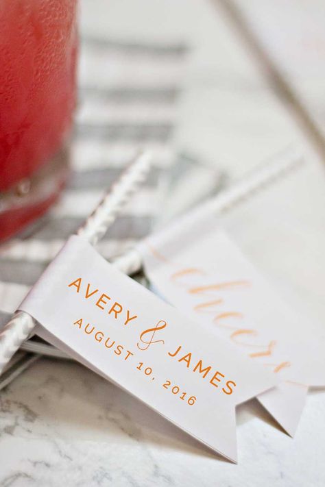 Drink Name Tags Diy, Place Cards Diy, Personalized Drink Stirrers, Diy Name Tags, Wedding Straws, Diy Flag, Diy Straw, Flag Template, Straw Flags