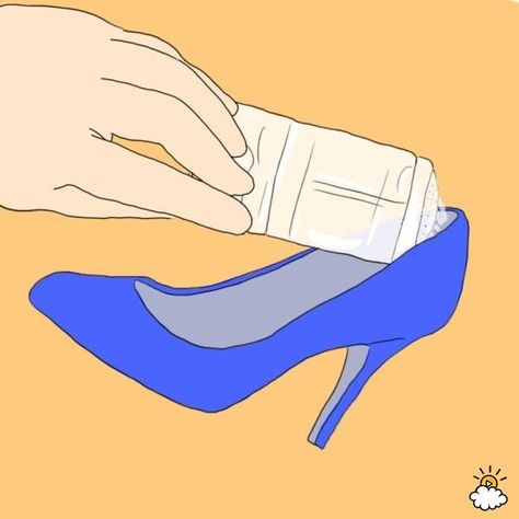 Shoe comfort hacks Home Remedies, Lower Extremity, Shoes Hack, Foot Pain, Clean Shoes, Aloe Vera Gel, Vaseline, Cleaning Clothes, Clean House