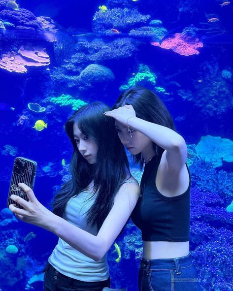 Giselle Karina, Duos Icons, August 31, Black Mamba, Kpop Wallpaper, Kpop Girl Groups, Matching Pfp, K Idols, Instagram Update