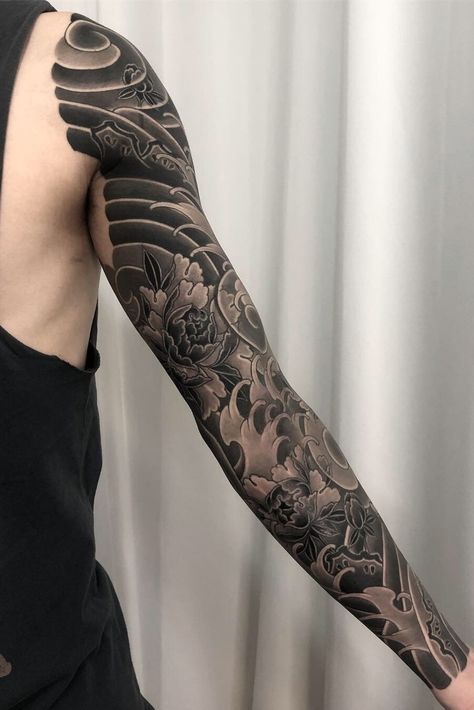 #japanese #japanesetattoo #irezumi #tattooart #Korea #Seoul #black #blackwork #blackworktattoo | By yj_tattooer | Done at Mama Ink Studio | Feb 26th 2019 | 886809 Japanese Forearm Tattoo, Tato Irezumi, Japanese Hand Tattoos, Tato Maori, Black Sleeve Tattoo, Koi Tattoo Sleeve, Japanese Tattoos For Men, Full Hand Tattoo, White Tattoos