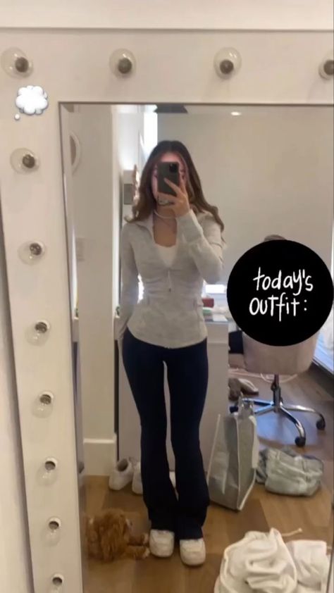 Basic Outfits For School Leggings, Aesthetic Winter Outfits For School, Lululemon Outfit Inspo Winter, School Outfits Long Sleeve, Dance Teacher Outfits Fashion, Basic White Girl Style, Outfit Ideas Basic White Girl, Basic Lululemon Outfits, White Girl Aesthetic Basic