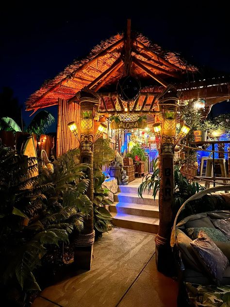 Tiki Interior Design, Tiki Culture, Backyard Tiki Hut, Tiki Hut Backyard, Polynesian Bar Design, Tiki Hut Pool House, Tiki Bar Ideas, Tiki Bar Background, Jungle Tiki Bar