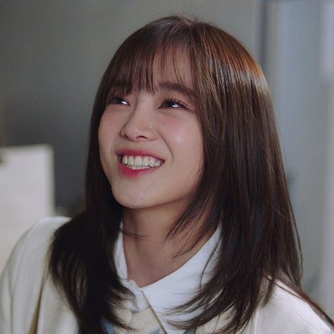 business proposal kdrama icon Shin Hari Kdrama Hairstyle, Business Proposal Hair, Short Hair Kdrama, Kim Sejeong Haircut, Long Curly Hair Ideas, Long Hairstyles With Layers, Shin Hari, Hairstyles With Layers, Business Proposal Kdrama