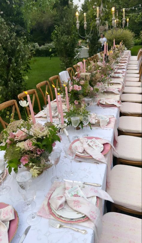 Loveshackfancy Dinner Party, Long Table Garden Party, Pink Bridal Luncheon, Debut Garden Theme Ideas, Spring Dinner Party Decorations, Birthday Party Garden Ideas, Pink Garden Party Decorations, Garden Themed Party Decorations, English Garden Theme Party