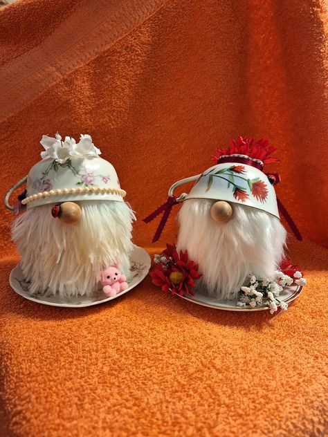 Kristy's Craft Room - Craft Sharing Group | We made tea cup gnomes, so cute Diy Tea Cup Crafts, Things To Do With Tea Cups, Making Gnome Hats, Yea Cup Crafts, Tea Cup And Saucer Gnomes, Yea Cup Gnomes, Tea Cup Ideas Diy Crafts, Tea Cup Gnomes Instructions, Tea Pot Crafts Diy Ideas