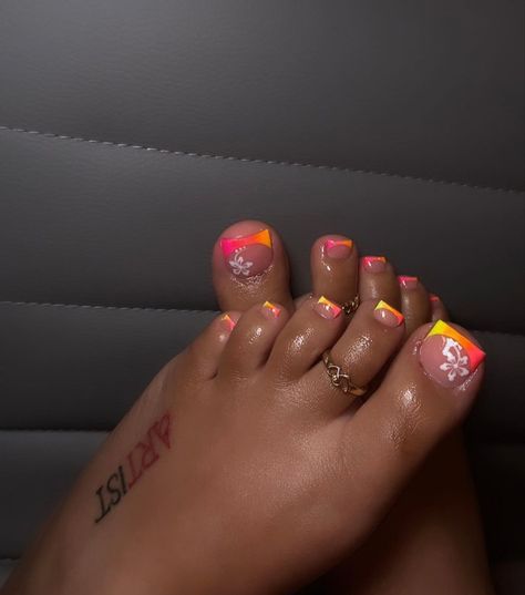 Toe Nails Ideas Flowers, Creative Pedicure Ideas, Tropical Toes Nails, Toes Nails Colors Summer, Long Summer Nails Designs, Sunset Toe Nails, Orange Toes Black Women, Vacay Pedicure, Acrylic Toenail Designs