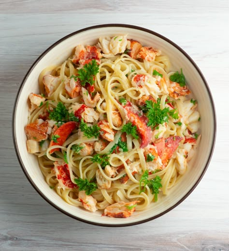 This speedy recipe for lemon garlic lobster pasta tastes like summer on a plate! The buttery, lemony, cheesy, garlicky sauce will have them asking for seafood seconds. #lobsterrecipes #seafoodrecipes #lobster #pastarecipes #framedcooks Lobster Garlic Noodles, Pasta With Lobster, Garlic Lobster, Crab Alfredo, Garlic Crab, Lobster Pasta Recipe, Lobster Linguine, Garlic Noodles Recipe, Pasta Menu