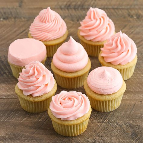 Different Tips For Frosting, Fancy Cupcake Frosting, Cupcake And Frosting Combos, How To Ice Cupcakes Like A Pro, Birthday Cupcakes For Women Simple, Easy Ways To Frost Cupcakes, Rose On Cupcake, Tips For Icing Cupcakes, Smooth Cupcake Frosting