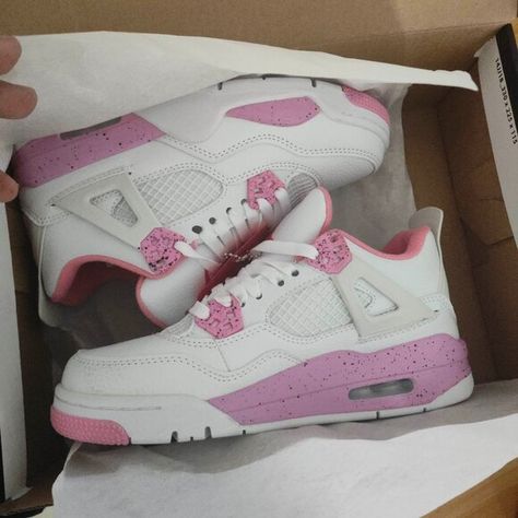 Air Jordan 4 Retro White Pink Oreo Jordan Pink, Air Sneakers, Tie Heels, Pretty Shoes Sneakers, Cute Birthday Gift, Modern Shoes, Cute Nike Shoes, Cute Nikes, Jordan 4 Retro