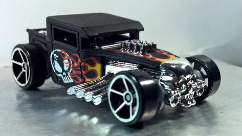 BONE SHAKER - HW Daredevils 2017 $6 Phantom Car, Bone Shaker, Audi 1, Hot Wheels Display, Hot Weels, Mattel Hot Wheels, Match Box, Concept Car Design, Ford Pickup