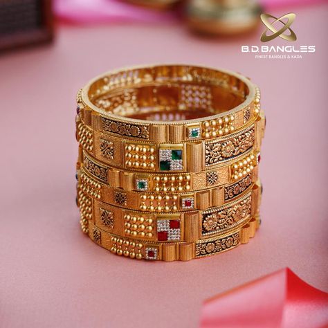 Exclusive wedding bangle collection for brides Bengals Design Gold, Antique Gold Bangles Design, Bengals Design, Antique Gold Bangles, Gold Pictures, Bridal Foot Jewelry, Kada Bangles, Antique Bangles, Unique Gold Jewelry Designs