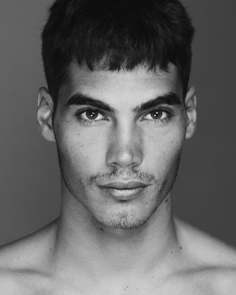 Psl Gods, Vito Basso, Gym Art, Facial Aesthetics, Img Models, Head & Shoulders, Side Profile, 7k Followers, Guy Pictures