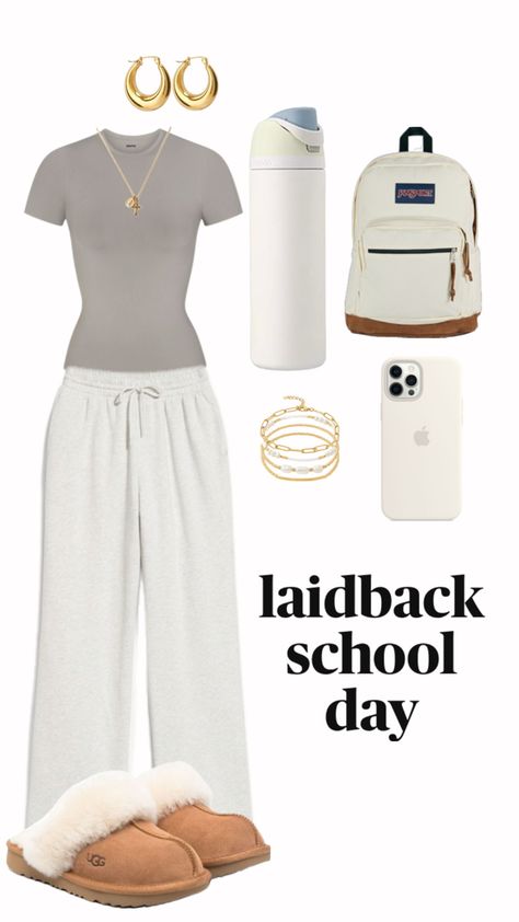 #inspo #outfit #schoolfit #outfitinspo #laidbackoutfit #cute #cuteoutfits #uggoutfits #sweatpantouftits Cute School Fits Winter, School Outfit Inspo Fall, Collage Outfits Winter, Fits For School Cute, Preppy Athletic Outfits Winter, Outfits To Wear To School Winter, School Fit Inspo Winter, Cute Comfy College Outfits, Outfit Ideas For The Movies