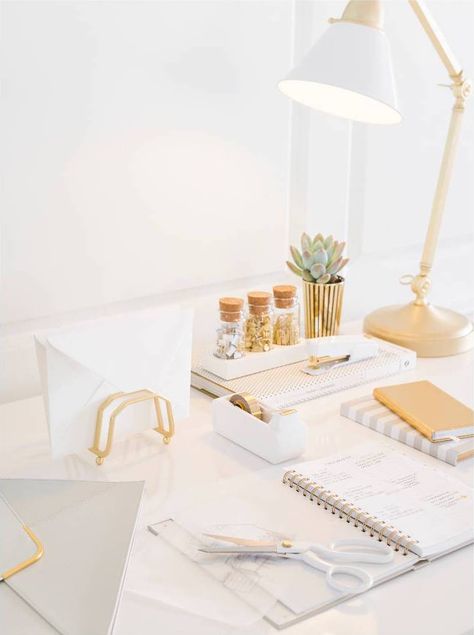 White + Gold Desk Gold Desk Aesthetic, White Gold Office, Gold Office Supplies, Diy Office Desk, Gold Office Decor, Office Desk Designs, Gold Office, Gold Desk, Work Office Decor