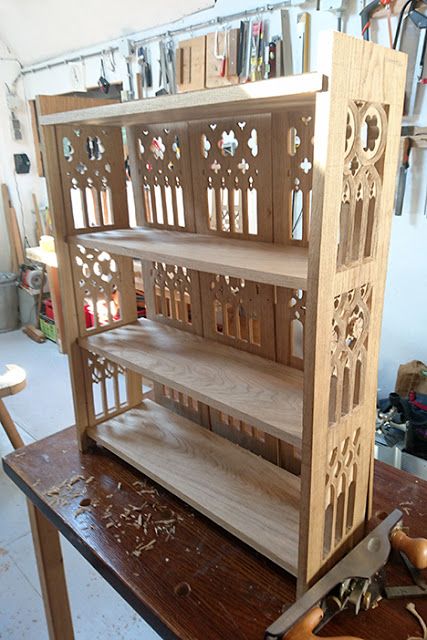 Medieval Room Decor Diy, Gothic Woodwork Diy, Celtic Furniture, Medival Game Room, Medieval Furniture Plans, Medieval Camp Furniture, Medieval Bookshelf, Celtic Woodwork, Woodworking Plans Toys