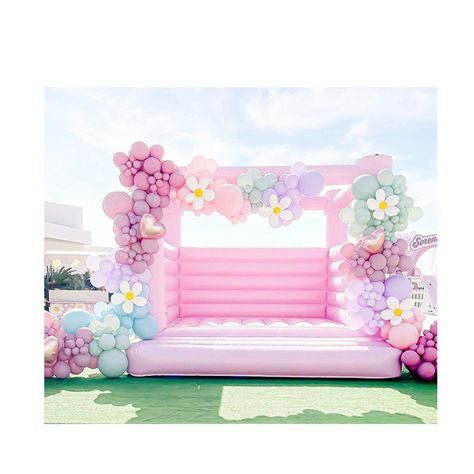 Cute Bouncy House, Pastel Bouncy Castle, Jumping Castle Party Ideas, Minnie Mouse Bounce House, Luxury Bounce House, Pink Bouncy Castle, Bouncy Castle Aesthetic, Bouncy Castle Birthday Party, Bouncy House Birthday Party