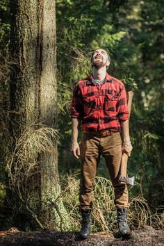 Lumberjack Outfits Men, Lumberjack Photoshoot, Lumberjack Aesthetic, Lumberjack Men, Lumberjack Outfit, Outdoorsmen Style, Rapunzel Outfit, Mountain Vintage, Lumberjack Style