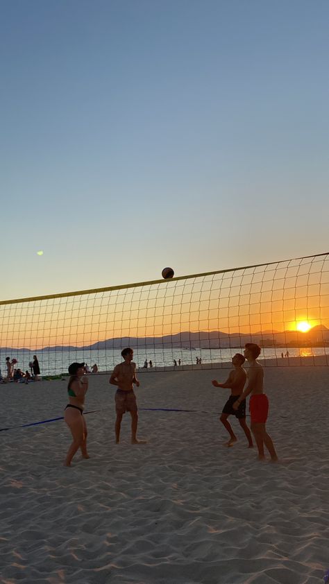 Beach Volley Aesthetic, Volley Aesthetic, Beach Volley, Summer Plans, Summer Goals, Salou, Summer 24, Jolie Photo, Summer Feeling