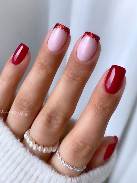 Red French Tip Acrylic Nails Designs, Red Tip Holiday Nails, French Tip Nail Designs Winter, Holiday Nails For Work, Red Tipped Nails French, Red Nails Glitter Tips, Red Sparkle French Tip Nails, Holiday French Tips, Red French Tip Nails With Design