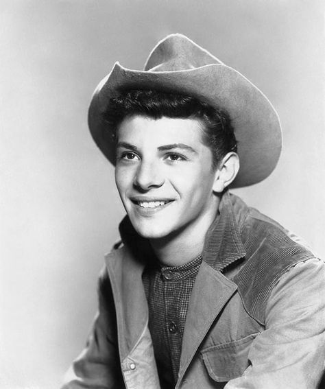 Frankie Avalon - Guns of Timberland  (1950) Frankie Avalon, The Alamo, Teen Fashion, Fedora, Gentleman, Cowboy, Actors