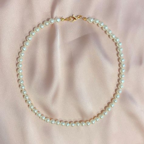 Diamond Star Necklace, Simple Pearl Necklace, Simple Pearl, Pearl Choker Necklace, Pearl Choker, Girly Jewelry, Jewelry Inspo, Mode Inspiration, Star Necklace