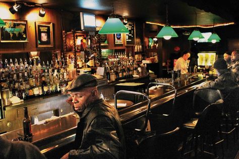 45 of Cleveland's best dive bars and old-school taverns | cleveland.com Dive Bar Photography, Old Bar Aesthetic, Dive Bar Aesthetic, Old School Bar, Old Bars, Lion Photos, Old School Restaurant, Uncle Vanya, Bar Photography