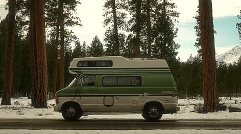 van from heyxnatalie YouTube channel Natalie Lynn Aesthetic, Van Aesthetic Vintage, Rv Life Aesthetic, Van Living Aesthetic, Trailer Lighting Ideas, Aesthetic Rv, Camper Aesthetic, Rv Aesthetic, Van Aesthetic