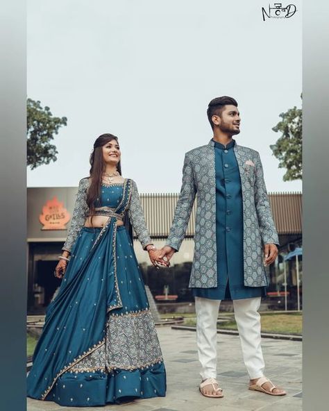 Engagement Couple Dress South Indian, Engagement Look For Bride And Groom, Indian Engagement Outfit For Groom, Engagement Matching Outfits, Groom Dress For Sangeet, Best Engagement Photo Outfits, Matching Outfits For Couples Engagement, Indian Engagement Couple Outfit, Ringceremony Couple Dress