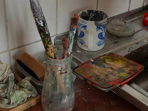 #art #painting #class #artschool #artwork #aesthetic Teachers College Aesthetic, Childhood Art Aesthetic, Obsessive Artist Aesthetic, Family Legacy Aesthetic, Messy Paint Aesthetic, Art Nerd Aesthetic, Art Classroom Aesthetic High School, 90s Art Teacher Aesthetic, Vintage Artist Aesthetic