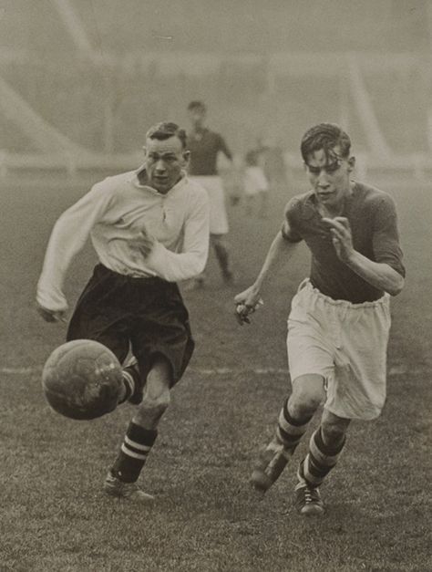 Sheffield Wednesday, England Football Team, Sir Alex Ferguson, Everton Fc, Association Football, Photography Collection, National Photography, England Football, School Football