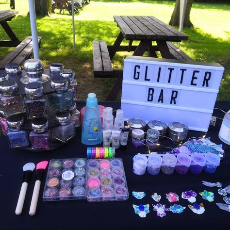 Glitter Party Activities, Nightclub Birthday Party Ideas, Glitter Station Party, Glitter Themed Birthday Party, Diy Hair Glitter Gel, All That Glitters Party Theme, Party Aethstetic, Glitter Bar Ideas, Glitter Party Ideas