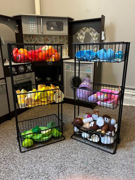 play food organized by color Play Food Storage, Kids Play Food, Toy Room Organization, Kids Toy Kitchen, Play Kitchen Food, Visual Clutter, Never Going Back, Pretend Kitchen, Boys Playroom