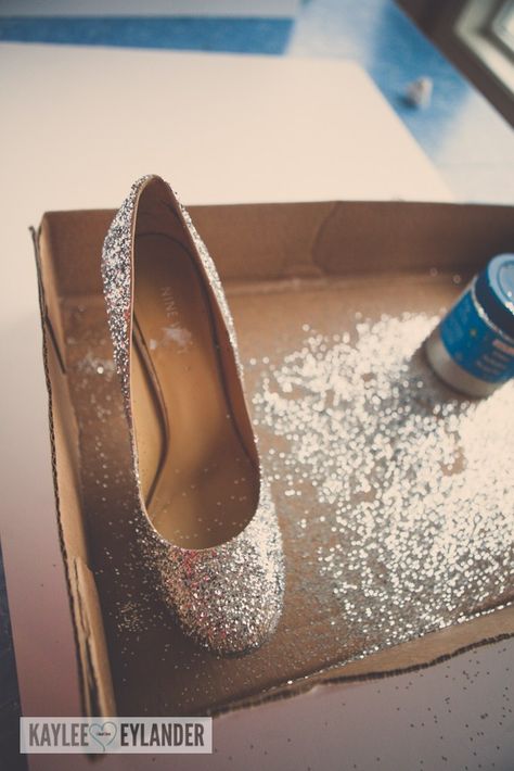 How To Put Glitter On Clothes, Diy Cinderella Shoes, Bedazzled Heels Diy, Diy Sparkly Shoes, Diy Glitter Shoes Sneakers, How To Glitter Shoes, Diy Sparkle Boots, Diy Sparkle Shoes, How To Make Glitter Shoes Diy