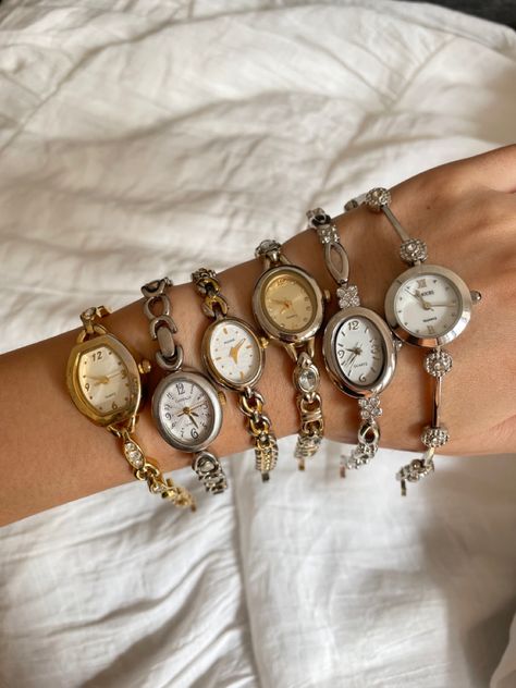 Vintage watches, silver and gold, jewelry, classy Vintage Saat, Vintage Gold Watch, Pretty Watches, Dope Jewelry Accessories, Boho Jewels, Cute Watches, Vintage Watches Women, Luxe Jewelry, Jewelry Tattoo