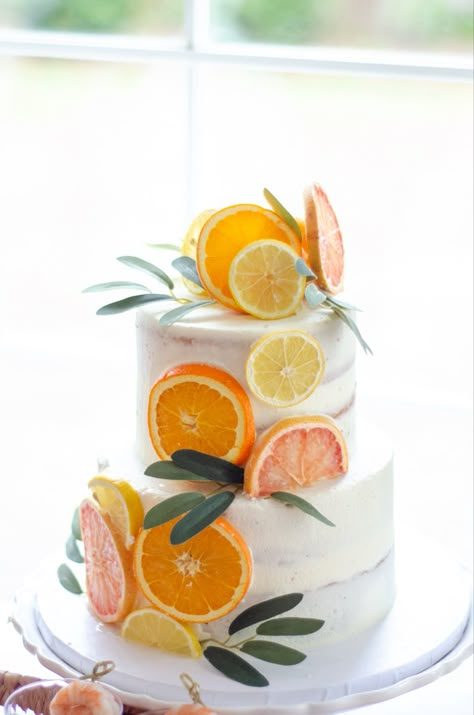 White Cake With Orange Slices, Orange Fruit Theme Party, Citrus Theme Backdrop, Citrus Theme Party Food, Citrus Themed Desserts, Oranges Themed Party, Orange Theme Dessert, Tangerine Themed Party, Lemon And Orange Bridal Shower Theme