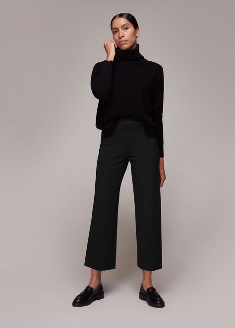 Black Wide Pants Outfit Classy Work, Black Cropped Trousers Outfit, Wide Leg Dress Pants Outfit Work, Black Culottes Outfit Winter, Wide Black Trousers Outfit, Cropped Black Pants Outfit, Ankle Trousers Outfit, Black Wide Pants Outfit Classy, How To Style Black Trousers