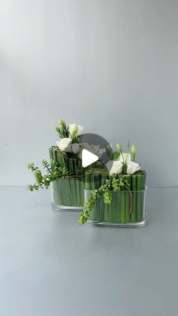 August Floral Arrangements, Lilies And Roses, Unique Floral Arrangements, Unique Flower Arrangements, Diy Table Decor, Diy Gift Set, Floral Arrangements Diy, Modern Flower Arrangements, Table Arrangement